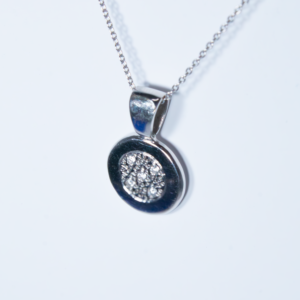 Cadena oro blanco con colgante de brillante