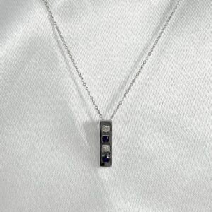 Collar de Oro blanco con colgante de diamantes