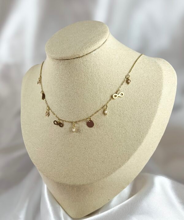 Collar Oro Amarillo con Piedras y Símbolo Infinito 3