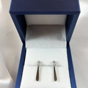 Aros de oro blanco con 2 diamantes